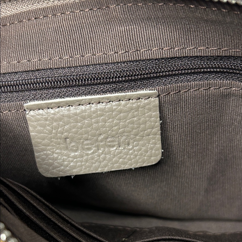 Chic Brown Leather Crossbody Bag - Picture 2 of 7